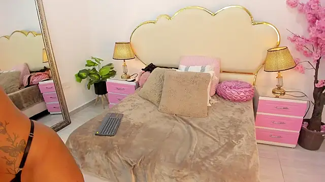  NinaFox  online show from July 14, 8:47 pm