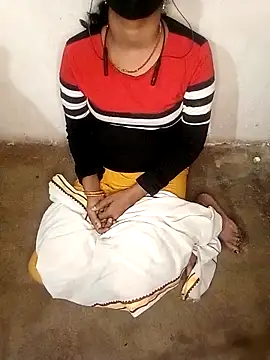 Sexy Riya Bhabhi online show from October 31, 7:15 pm