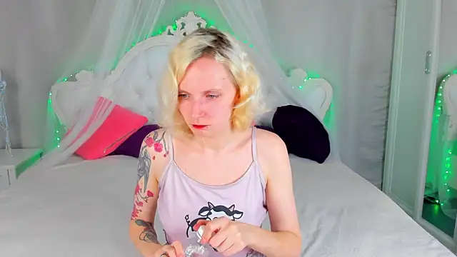 LikiLips online show from March 28, 8:14 am