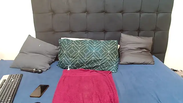 CaramelBootty online show from February 14, 6:37 pm