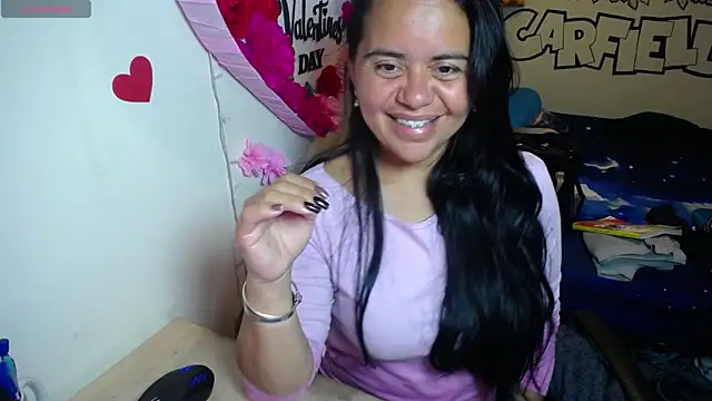 Miss  kendra  online show from April 6, 12:52 am