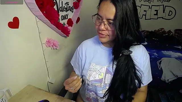 Miss  kendra  online show from April 11, 11:47 am