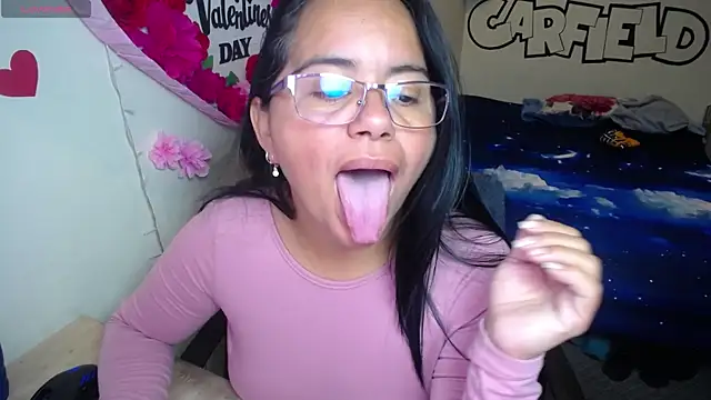 Miss  kendra  online show from April 15, 2:13 pm