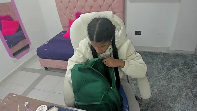 Snapshot of thianahorny chatting on January 15, 11:15 am thianahorny online show from January 15, 11:15 am