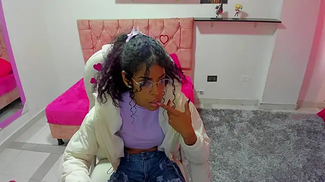 Snapshot of thianahorny chatting on March 3, 12:55 pm thianahorny online show from March 3, 12:55 pm