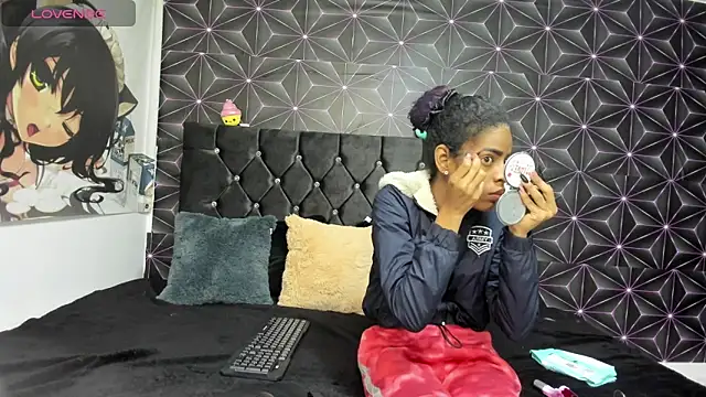 Snapshot of thianahorny chatting on March 5, 12:34 pm thianahorny online show from March 5, 12:34 pm