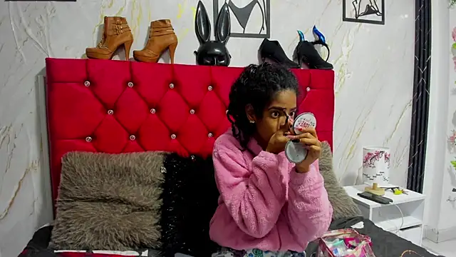 thianahorny online show from March 19, 9:46 am