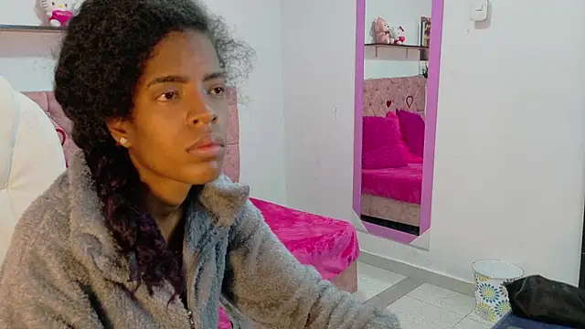 thianahorny online show from April 8, 1:00 pm