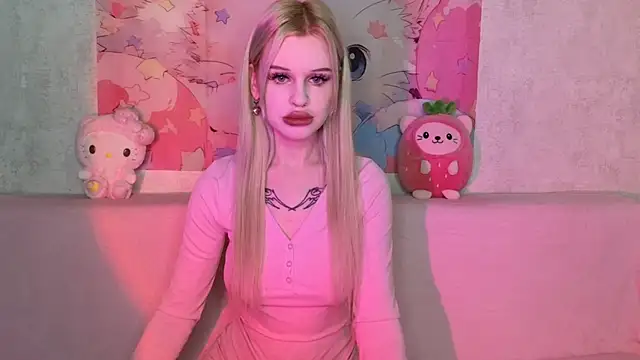 Snapshot of HoneyGold_ chatting on November 17, 5:30 pm HoneyGold online show from November 17, 5:30 pm