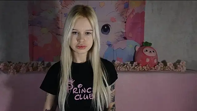 Snapshot of HoneyGold_ chatting on February 17, 4:20 am HoneyGold online show from February 17, 4:20 am