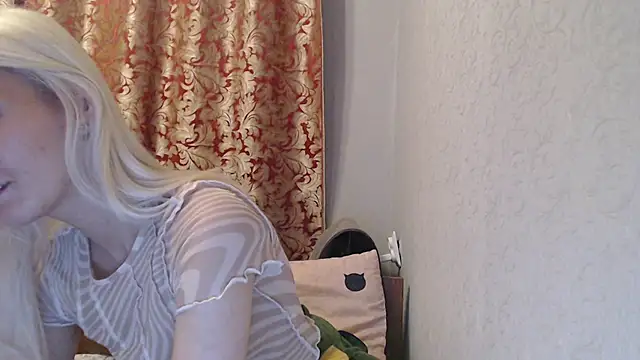 maybe doll online show from November 30, 6:45 pm