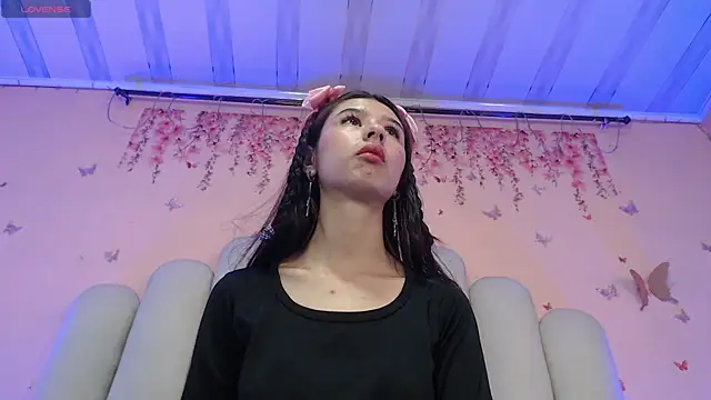 Snapshot of SweetRenata_ chatting on November 5, 12:05 pm SweetRenata online show from November 5, 12:05 pm