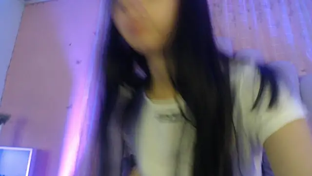 Snapshot of SweetRenata_ chatting on December 20, 11:28 am SweetRenata online show from December 20, 11:28 am