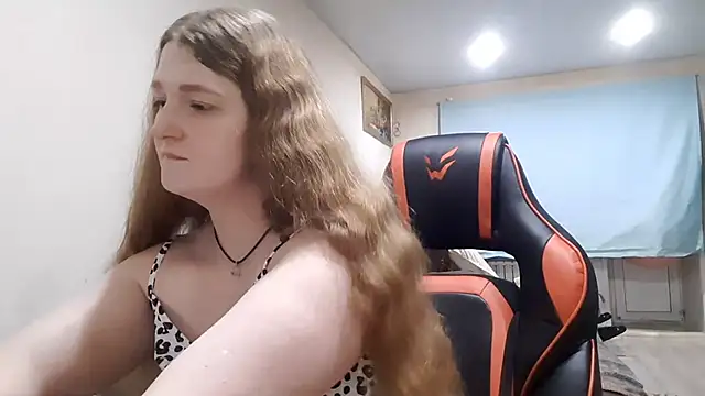 Snapshot of KissFlamee chatting on November 3, 3:35 pm KissFlamee online show from November 3, 3:35 pm