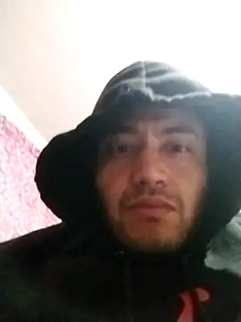 Snapshot of faxtwr chatting on November 3, 10:49 am faxtwr online show from November 3, 10:49 am