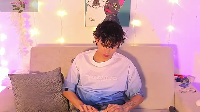 lua boy online show from March 24, 4:39 am