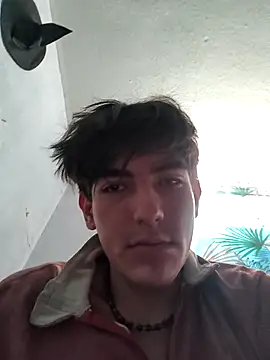 Snapshot of 17weedloveanallove chatting on January 15, 3:27 pm 17weedloveanallove online show from January 15, 3:27 pm