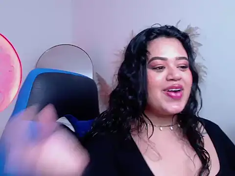 oliviia cute online show from November 8, 11:14 pm