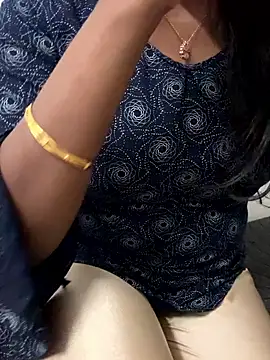 Snapshot of Tamilmallu-duskygirl03 chatting on November 13, 7:35 pm Tamilmallu-duskygirl03 online show from November 13, 7:35 pm