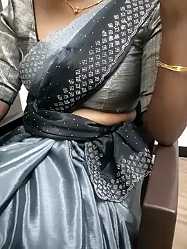 Snapshot of Tamilmallu-duskygirl03 chatting on November 22, 7:13 pm Tamilmallu-duskygirl03 online show from November 22, 7:13 pm