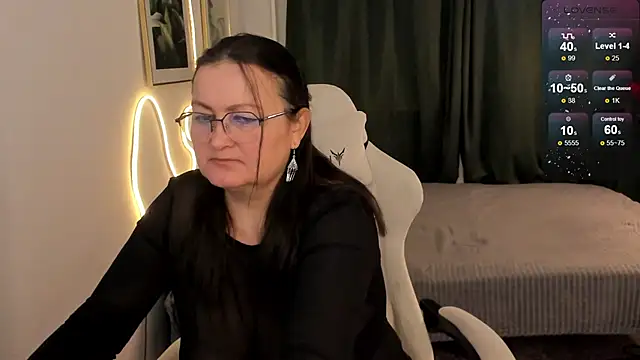 Snapshot of hottyannaa chatting on February 12, 3:01 am hottyannaa online show from February 12, 3:01 am