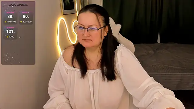 Snapshot of hottyannaa chatting on February 16, 3:02 am hottyannaa online show from February 16, 3:02 am