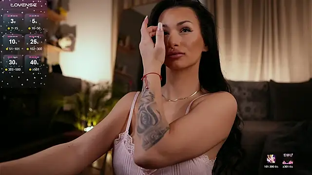 JessicaVerse online show from February 6, 7:02 am