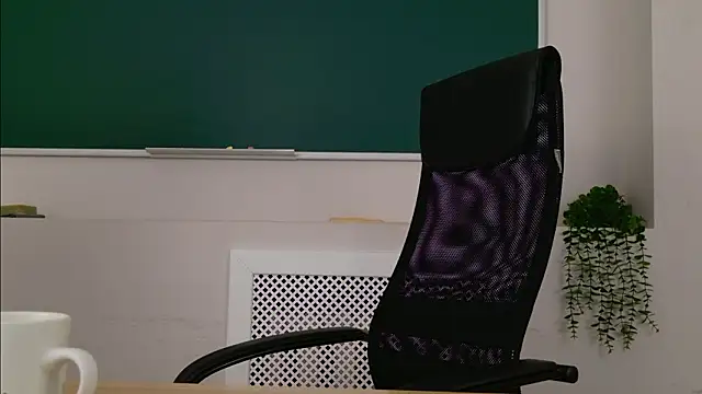 ClaireMathis online show from March 25, 2:45 pm