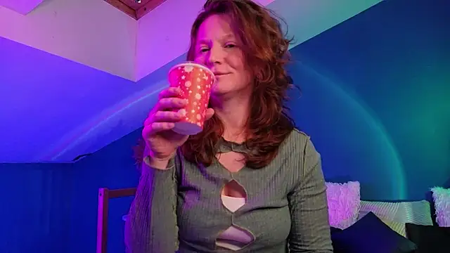 AuroraBorealis   online show from December 18, 6:52 am