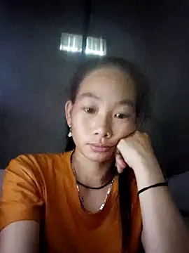 Snapshot of gio-thu chatting on October 11, 11:14 pm gio-thu online show from October 11, 11:14 pm