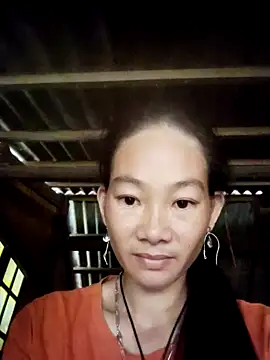 Snapshot of gio-thu chatting on October 14, 1:50 am gio-thu online show from October 14, 1:50 am