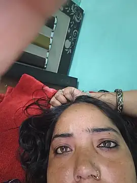 Snapshot of Ekta_bhabhi99 chatting on May 28, 8:33 am Ekta bhabhi99 online show from May 28, 8:33 am