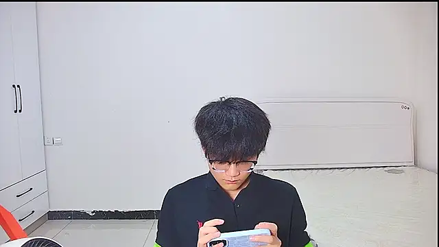 KK-cuteboy online show from May 24, 11:59 am