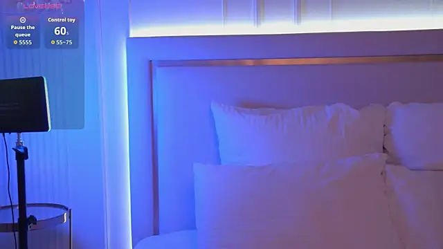 BettyLeen online show from April 14, 3:56 am