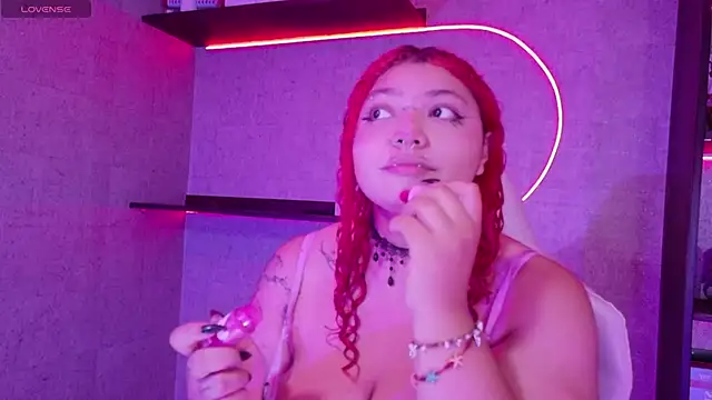 Snapshot of irisfeitan chatting on April 10, 10:09 am irisfeitan online show from April 10, 10:09 am