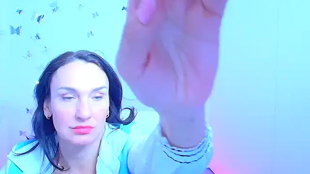 Rosie Rosee online show from April 5, 2:25 pm