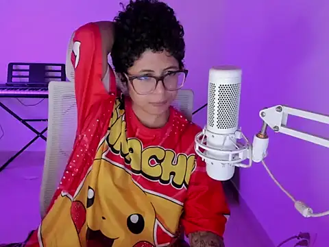 Snapshot of BunnyBellPrincess chatting on April 16, 3:51 am BunnyBellPrincess online show from April 16, 3:51 am