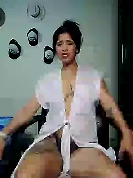 AndreaMooure  online show from October 15, 11:54 am