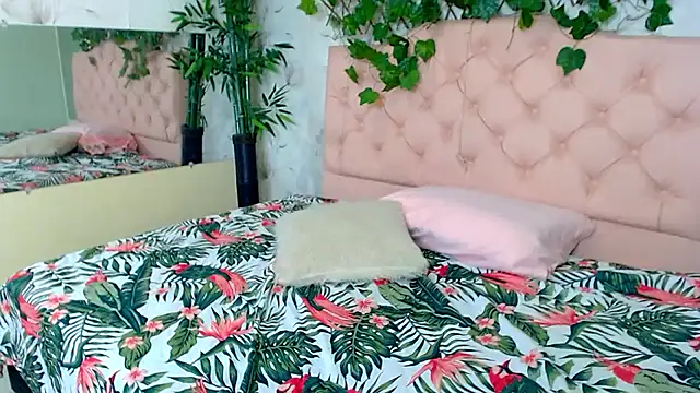 zara cute online show from March 6, 11:56 pm