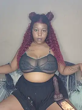 ZuriVixen online show from July 15, 7:30 pm
