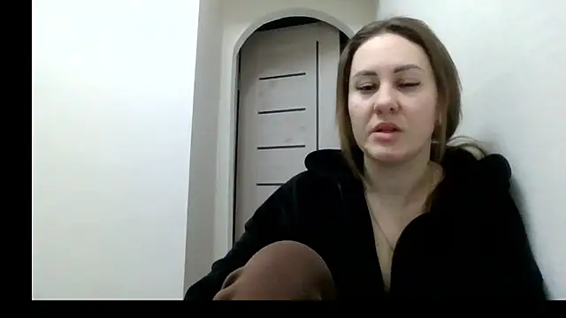 Snapshot of MeadowEyes chatting on February 3, 11:54 pm MeadowEyes online show from February 3, 11:54 pm