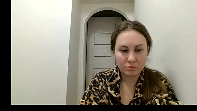 Snapshot of MeadowEyes chatting on February 4, 7:20 pm MeadowEyes online show from February 4, 7:20 pm