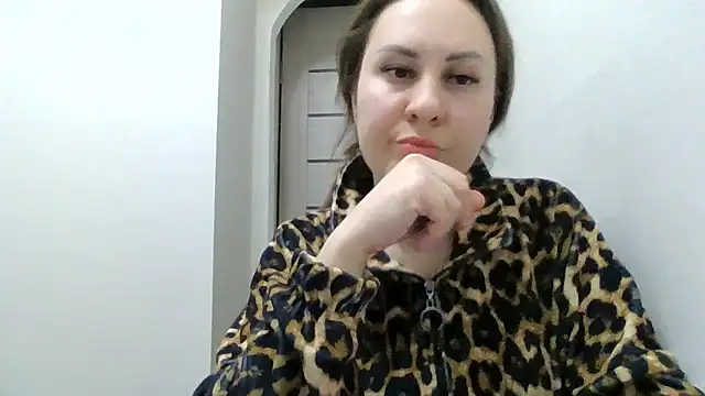 Snapshot of MeadowEyes chatting on February 11, 6:57 pm MeadowEyes online show from February 11, 6:57 pm