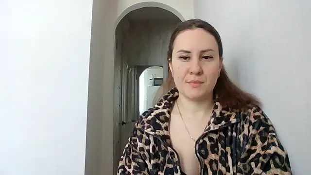 Snapshot of MeadowEyes chatting on February 17, 12:01 pm MeadowEyes online show from February 17, 12:01 pm