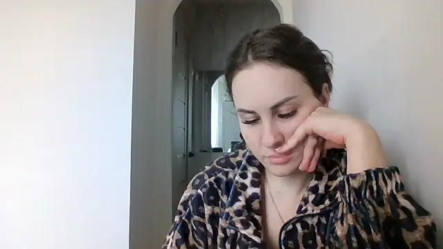 Snapshot of MeadowEyes chatting on March 3, 1:28 pm MeadowEyes online show from March 3, 1:28 pm