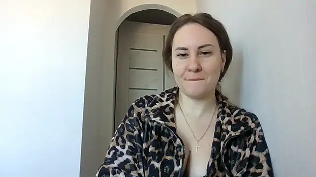 Snapshot of MeadowEyes chatting on March 10, 8:19 am MeadowEyes online show from March 10, 8:19 am