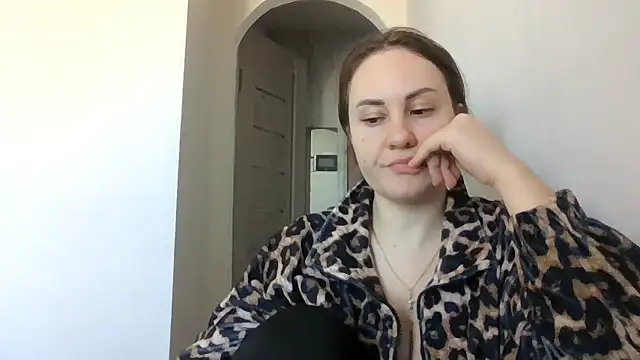 Snapshot of MeadowEyes chatting on March 15, 9:48 am MeadowEyes online show from March 15, 9:48 am