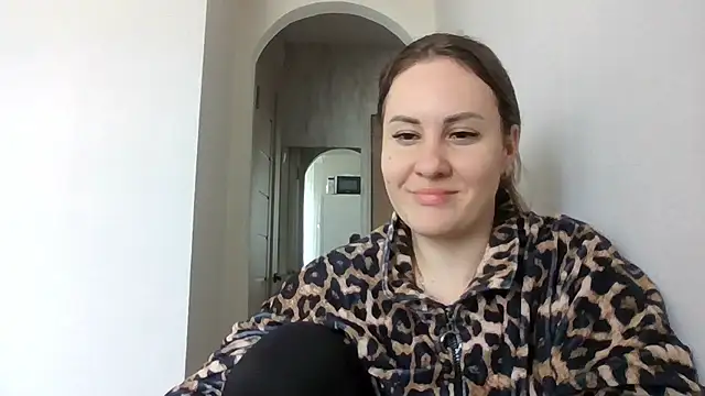 Snapshot of MeadowEyes chatting on April 3, 9:51 am MeadowEyes online show from April 3, 9:51 am