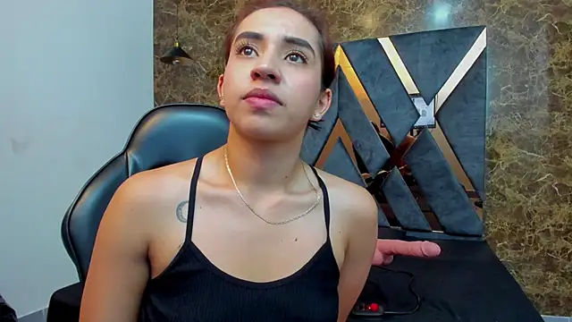 Vittoria Conti  online show from February 3, 5:29 pm