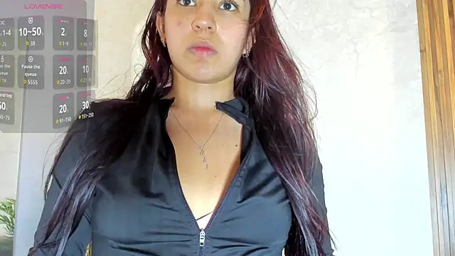 Vittoria Conti  online show from May 20, 5:30 pm